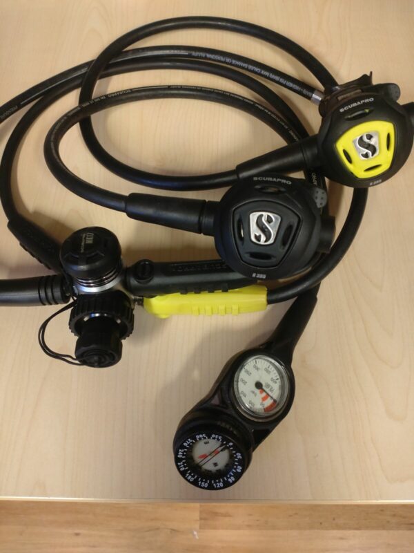 Automatenset Gebruikt Scubapro MK17 din met 2 of 3 voudige console