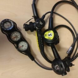 Automatenset Gebruikt Scubapro MK17 din met 2 of 3 voudige console - Afbeelding 2